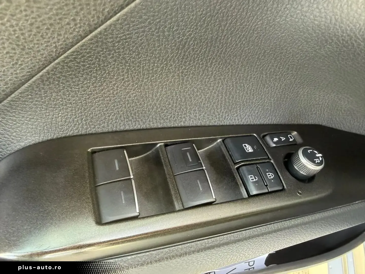 Toyota Camry 2.5 Hybrid Dynamic E-CVT