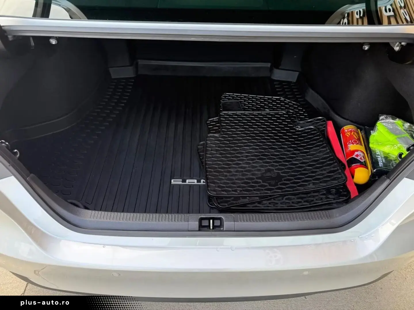 Toyota Camry 2.5 Hybrid Dynamic E-CVT
