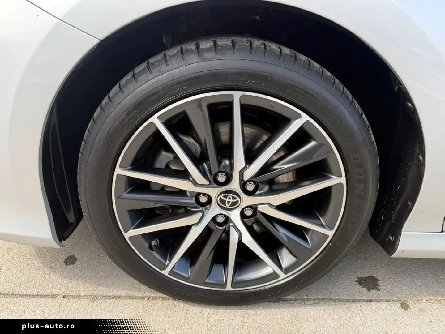 Toyota Camry 2.5 Hybrid Dynamic E-CVT