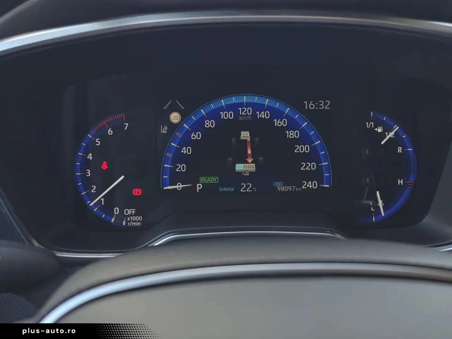 Toyota Corolla Hybrid - Dynamic