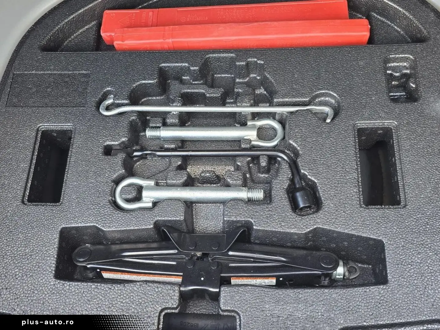 Toyota Corolla Hybrid - Dynamic
