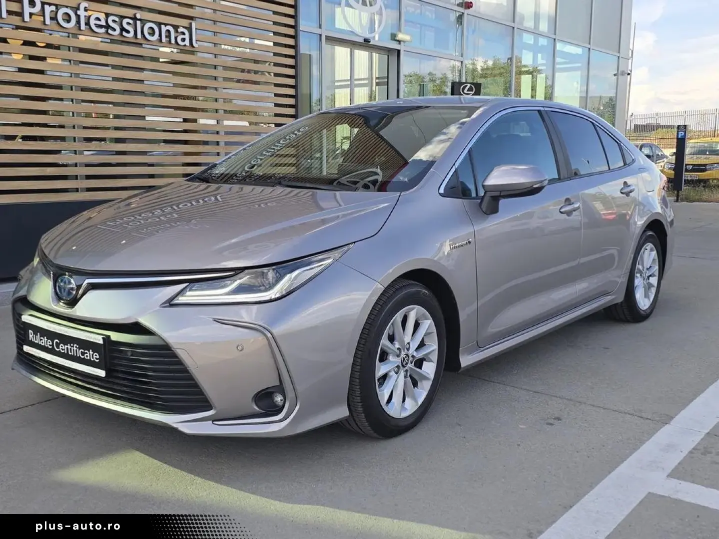 Toyota Corolla Hybrid - Dynamic