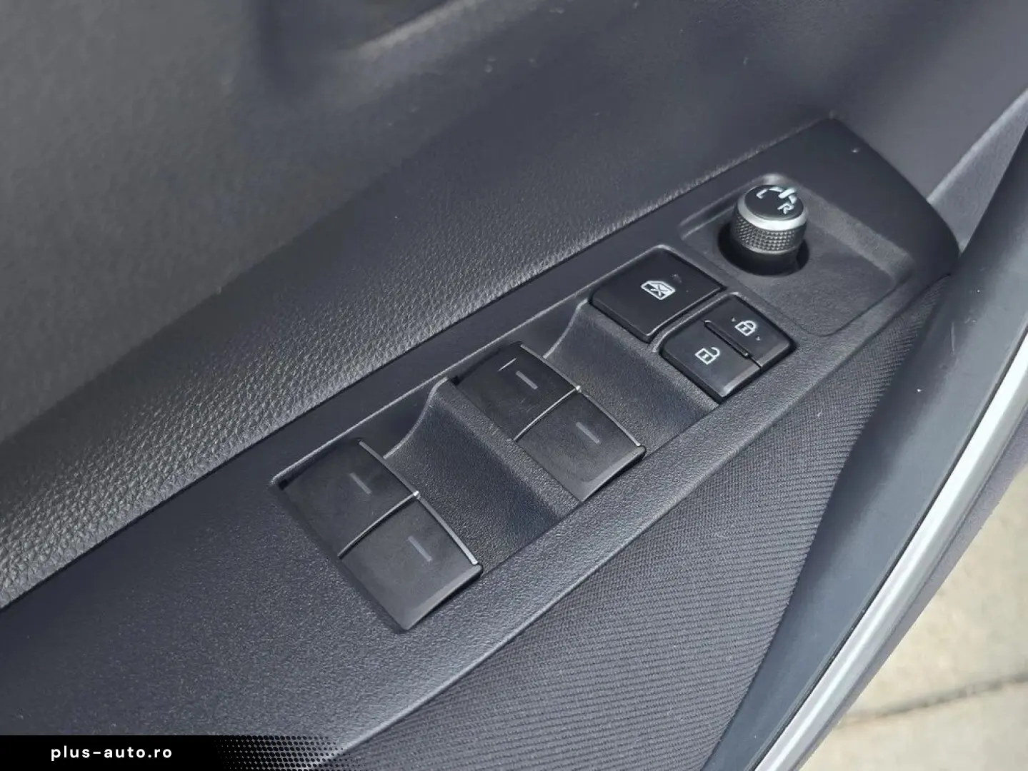 Toyota Corolla Hybrid - Dynamic