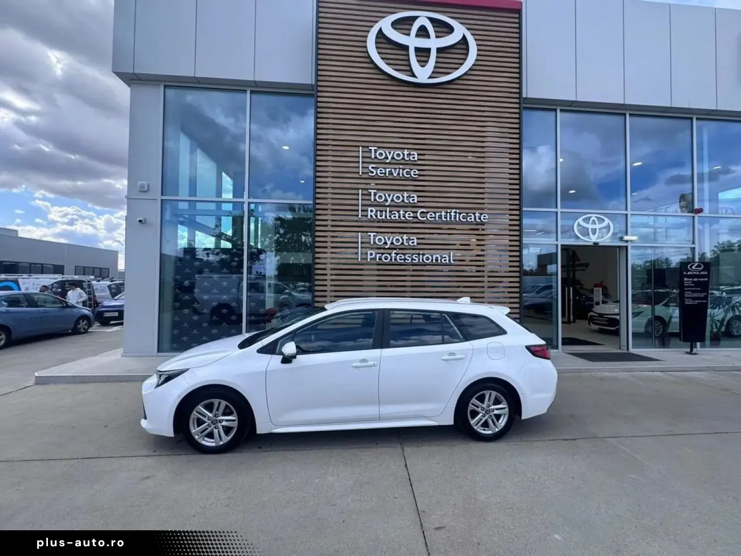 Toyota Corolla Touring Sports 1.8 Hybrid Dynamic Hsd Ts E-CV