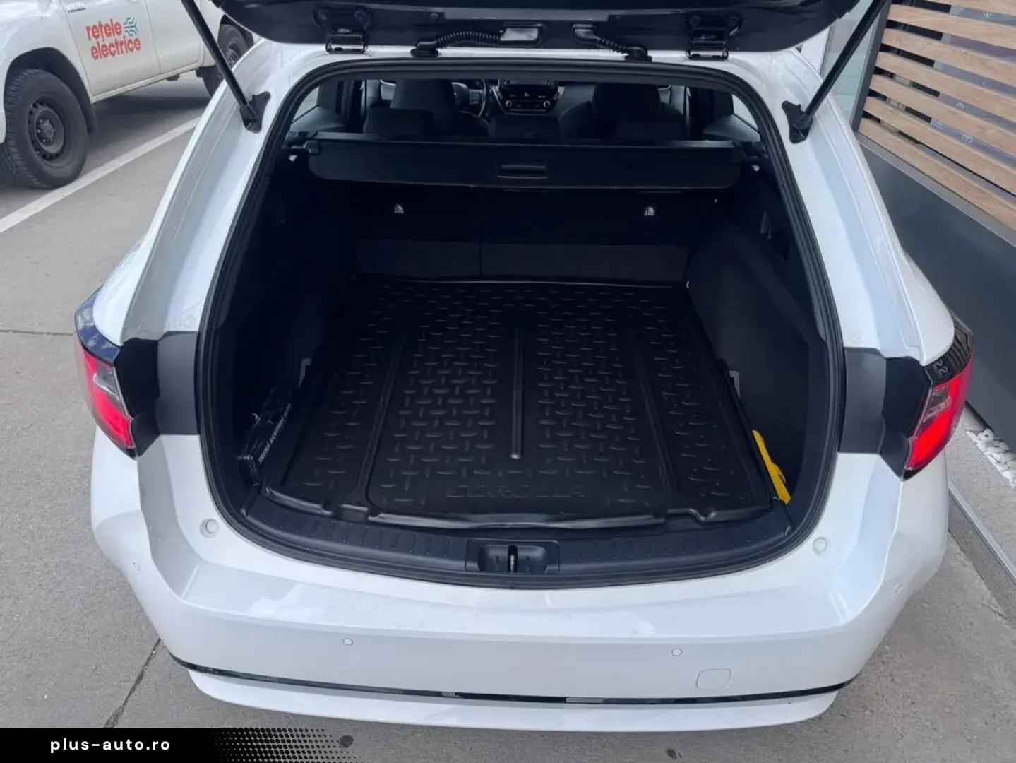 Toyota Corolla Touring Sports 1.8 Hybrid Dynamic Hsd Ts E-CV