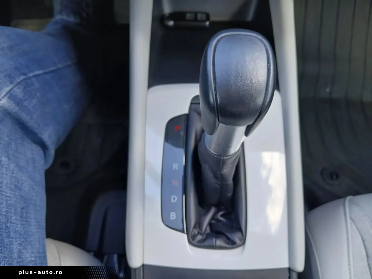 Honda Jazz 1.5 e HEV Executive Hybrid Automată 2020