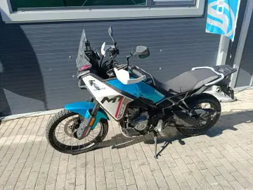Motocicleta CFMOTO 450MT '25 SH