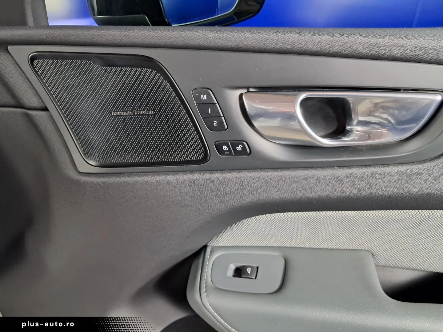 VOLVO XC60 R-DESIGN 2.0TD HYBRID AWD AT8 197CP 2022