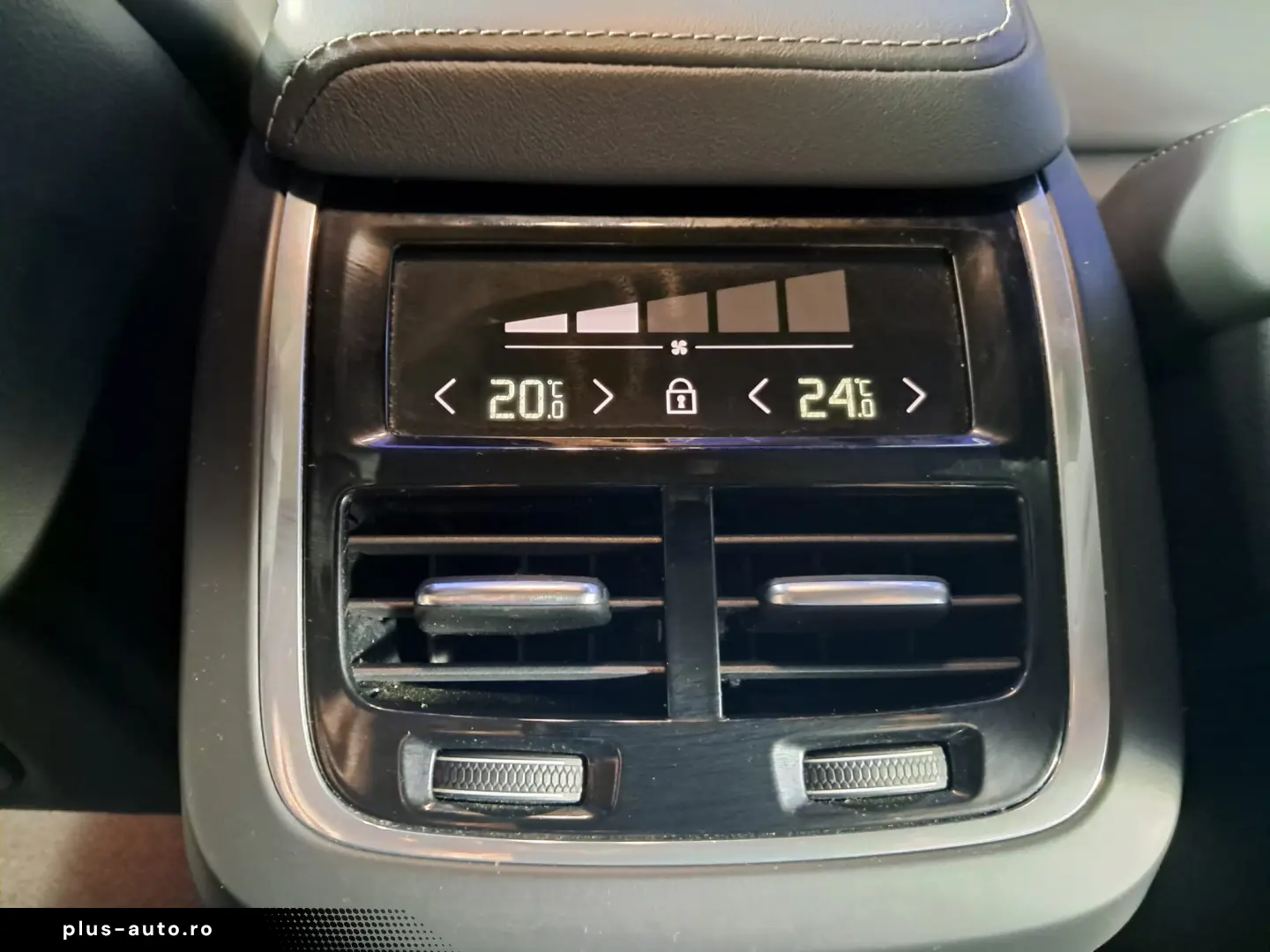 VOLVO XC60 R-DESIGN 2.0TD HYBRID AWD AT8 197CP 2022