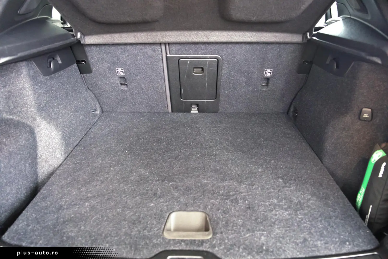 Volvo XC 40 T4 Recharge DKG  R-Design