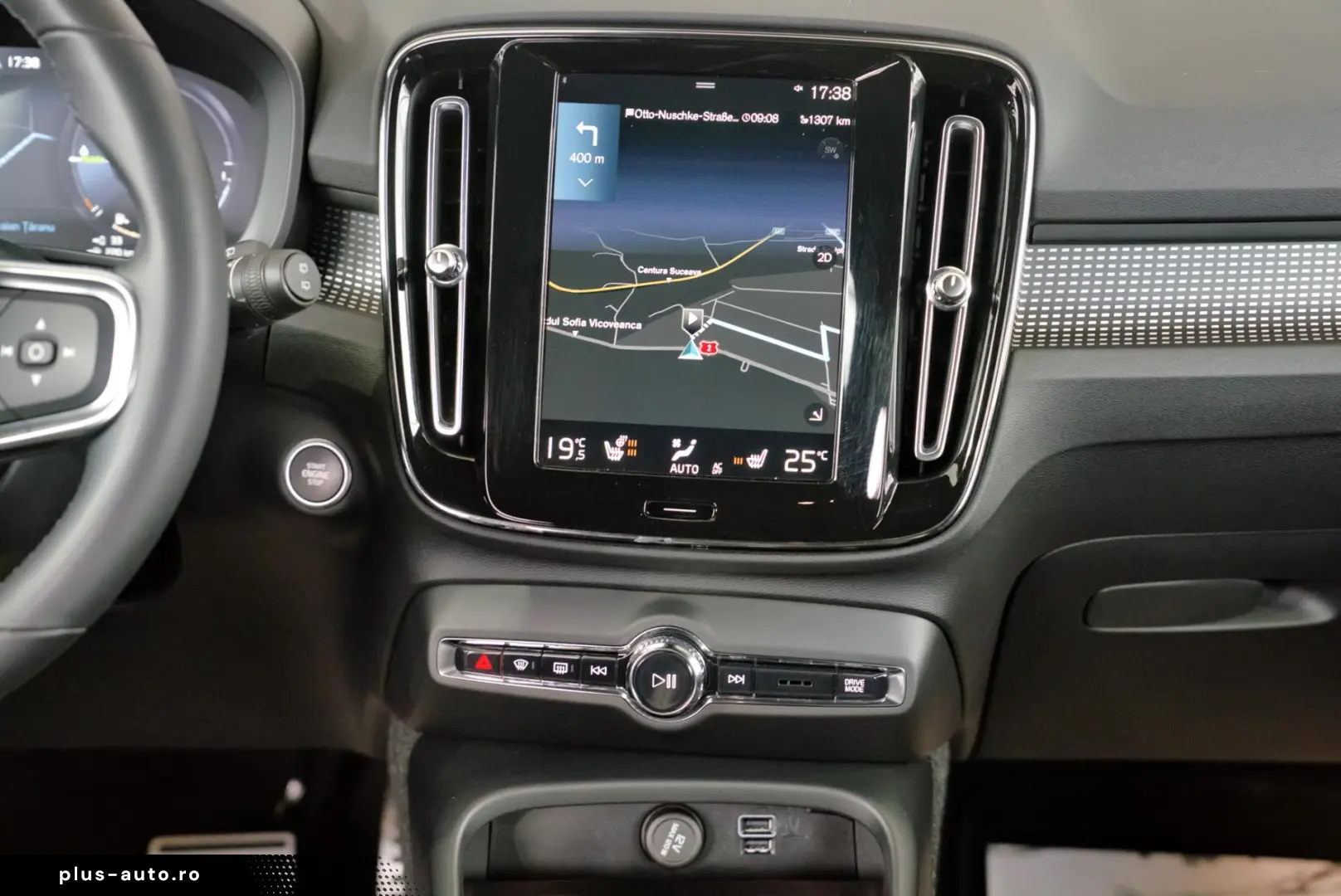Volvo XC 40 T4 Recharge DKG  R-Design