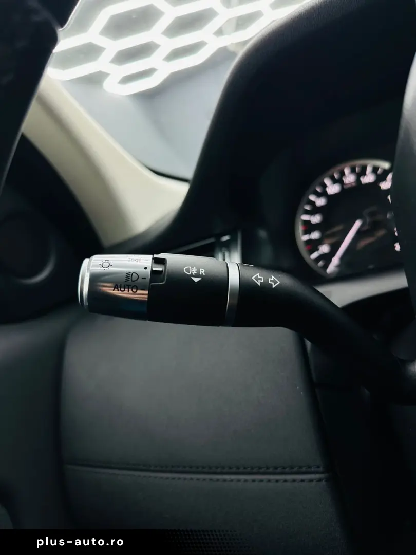 LANDROVER DISCOVERY-SPORT 2020 2.0D E6 Garantie 12 Luni Rate