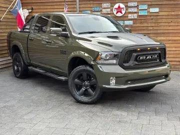 DODGE RAM 1500 5 7L Warlock 4x4 LEDER AHK LED