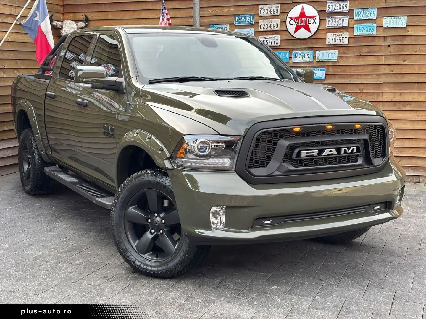 DODGE RAM 1500 5 7L Warlock 4x4 LEDER AHK LED