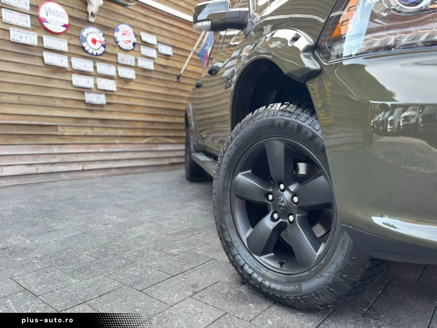 DODGE RAM 1500 5 7L Warlock 4x4 LEDER AHK LED