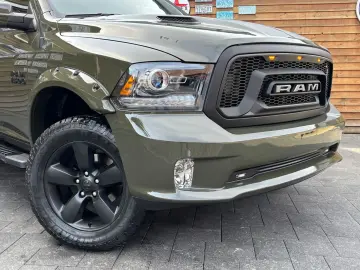 DODGE RAM 1500 5 7L Warlock 4x4 LEDER AHK LED