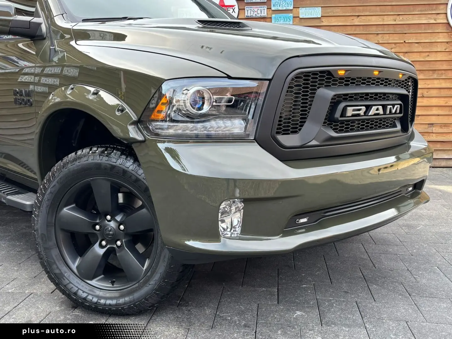 DODGE RAM 1500 5 7L Warlock 4x4 LEDER AHK LED