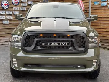 DODGE RAM 1500 5 7L Warlock 4x4 LEDER AHK LED