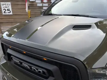 DODGE RAM 1500 5 7L Warlock 4x4 LEDER AHK LED
