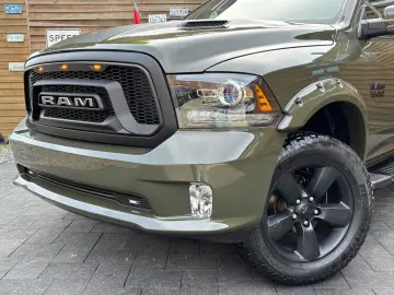 DODGE RAM 1500 5 7L Warlock 4x4 LEDER AHK LED