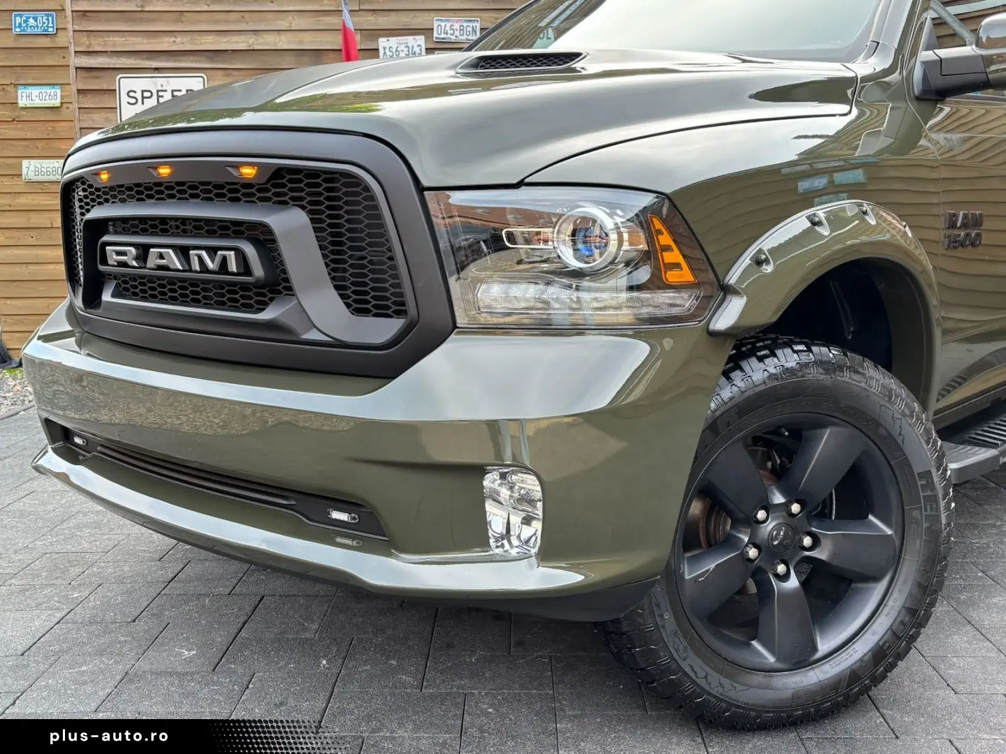 DODGE RAM 1500 5 7L Warlock 4x4 LEDER AHK LED