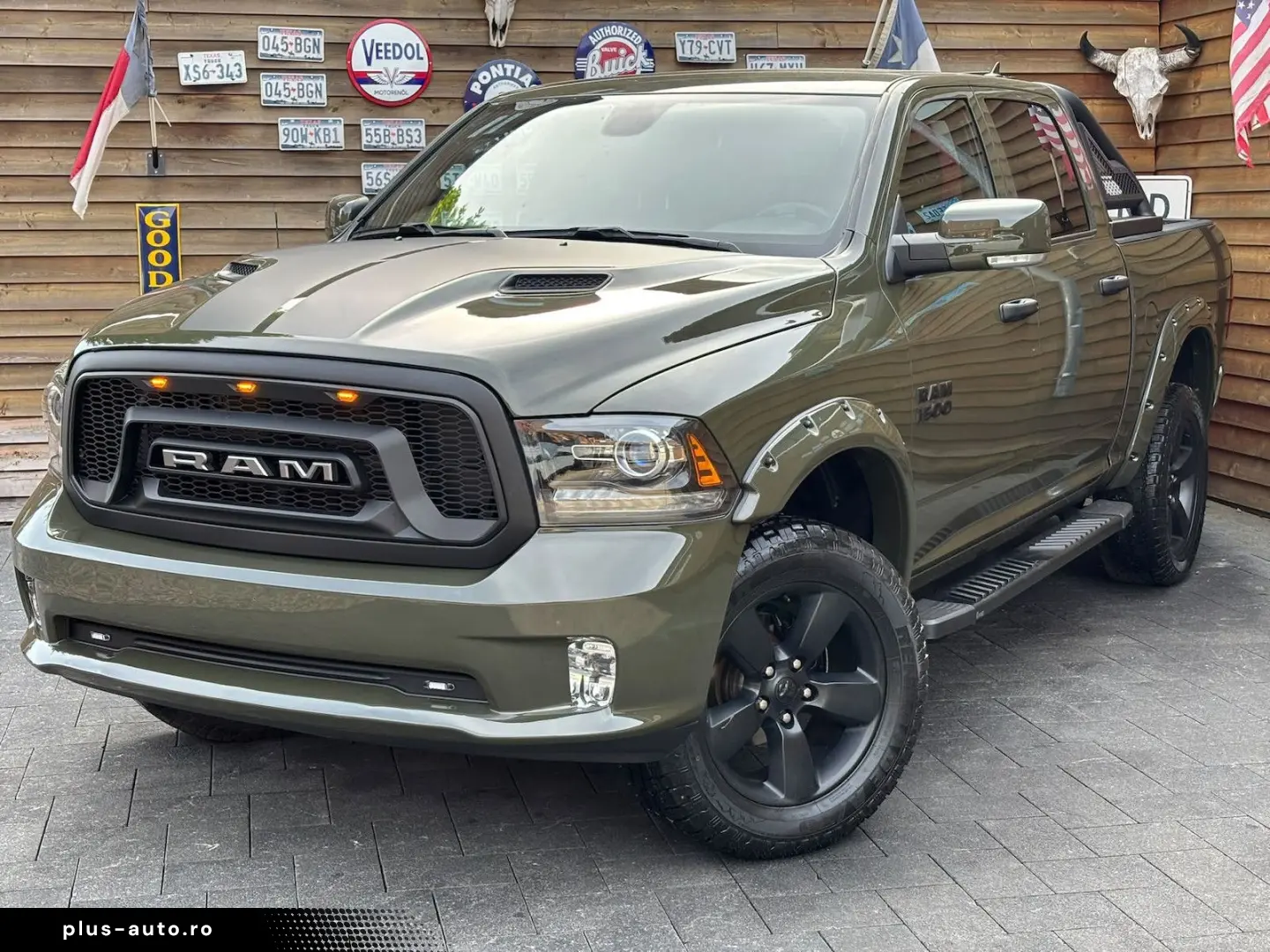 DODGE RAM 1500 5 7L Warlock 4x4 LEDER AHK LED