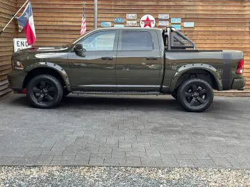 DODGE RAM 1500 5 7L Warlock 4x4 LEDER AHK LED