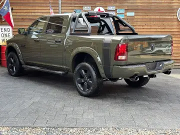 DODGE RAM 1500 5 7L Warlock 4x4 LEDER AHK LED