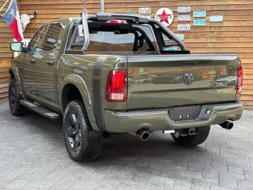 DODGE RAM 1500 5 7L Warlock 4x4 LEDER AHK LED
