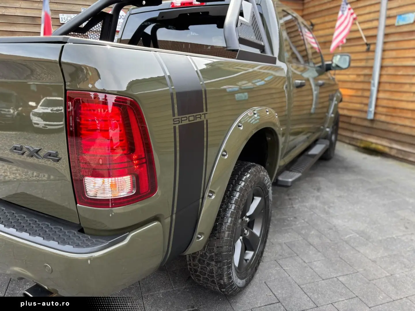 DODGE RAM 1500 5 7L Warlock 4x4 LEDER AHK LED