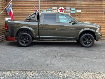 DODGE RAM 1500 5 7L Warlock 4x4 LEDER AHK LED