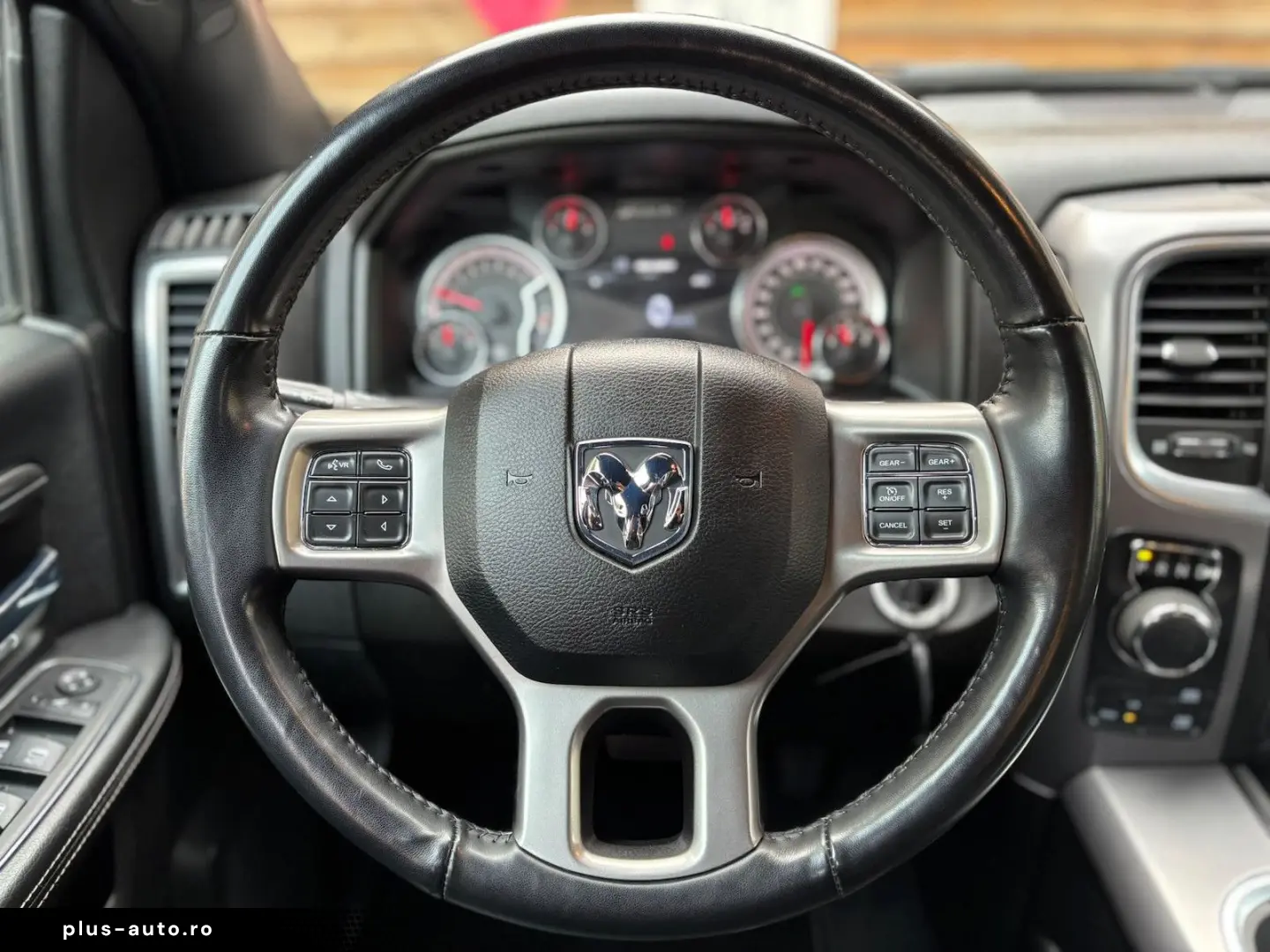 DODGE RAM 1500 5 7L Warlock 4x4 LEDER AHK LED