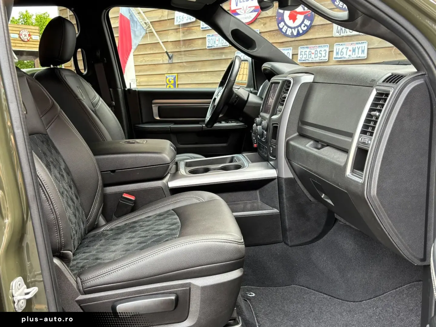 DODGE RAM 1500 5 7L Warlock 4x4 LEDER AHK LED