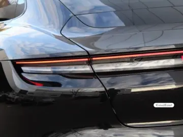 Porsche Taycan Black Edition