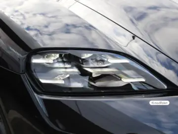Porsche Taycan Black Edition