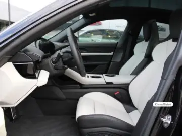Porsche Taycan Black Edition