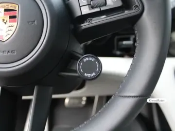 Porsche Taycan Black Edition