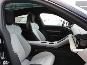 Porsche Taycan Black Edition