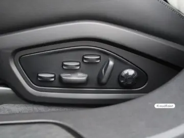 Porsche Taycan Black Edition