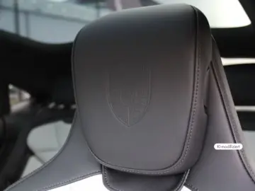 Porsche Taycan Black Edition