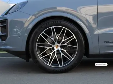 Porsche Cayenne Coupe Black Edition