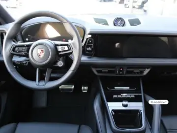 Porsche Cayenne Coupe Black Edition