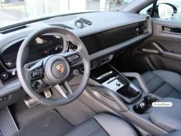 Porsche Cayenne Coupe Black Edition