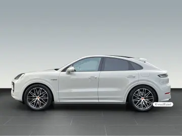 Porsche Cayenne E-Hybrid Coupe Black Edition
