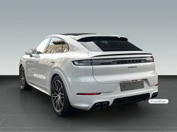Porsche Cayenne E-Hybrid Coupe Black Edition