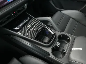 Porsche Cayenne E-Hybrid Coupe Black Edition