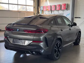 BMW X6 40 i xDrive M-Sportpaket Facelift ICONIC-GLOW
