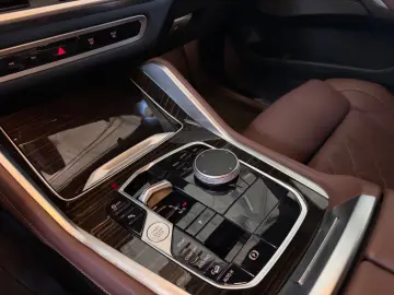 BMW X6 40 i xDrive M-Sportpaket Facelift ICONIC-GLOW
