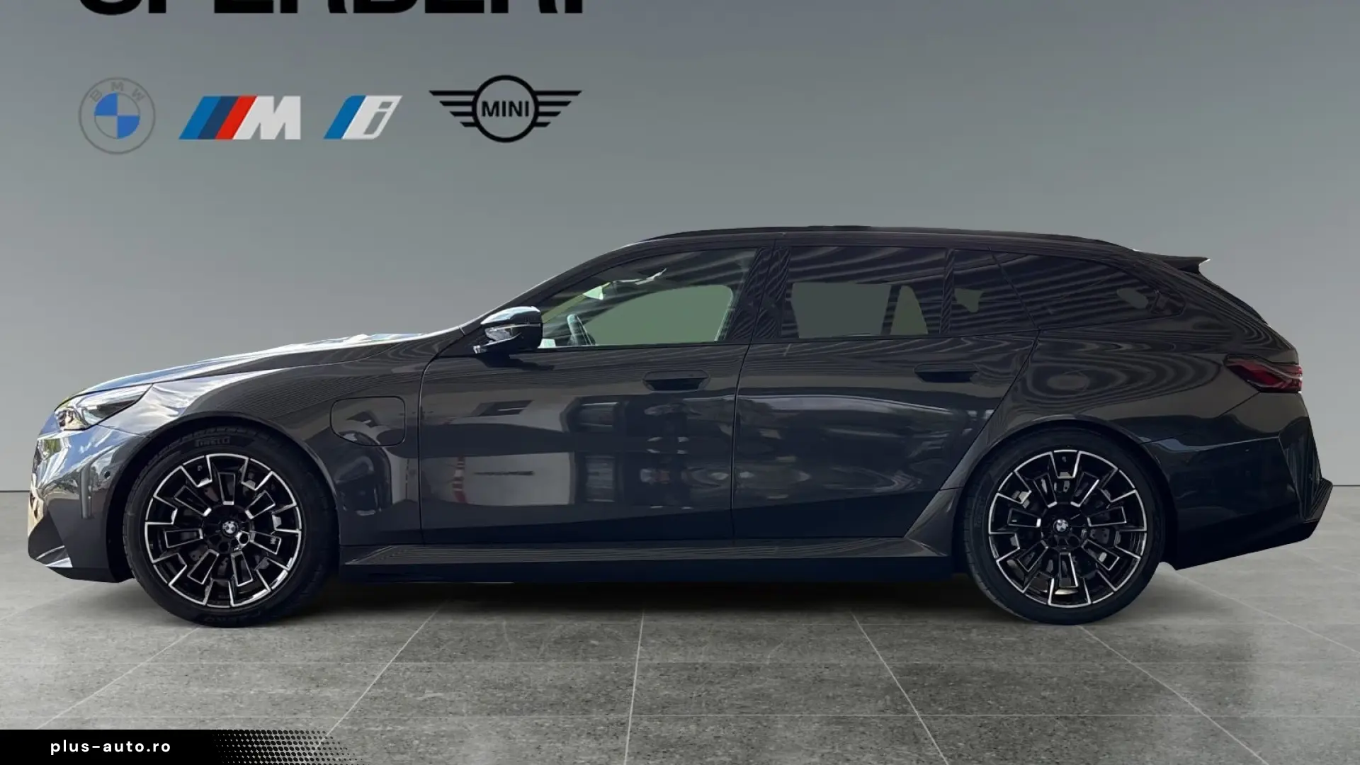 BMW M5 Touring AHK Iconic Driving A Plus 360 Kamera