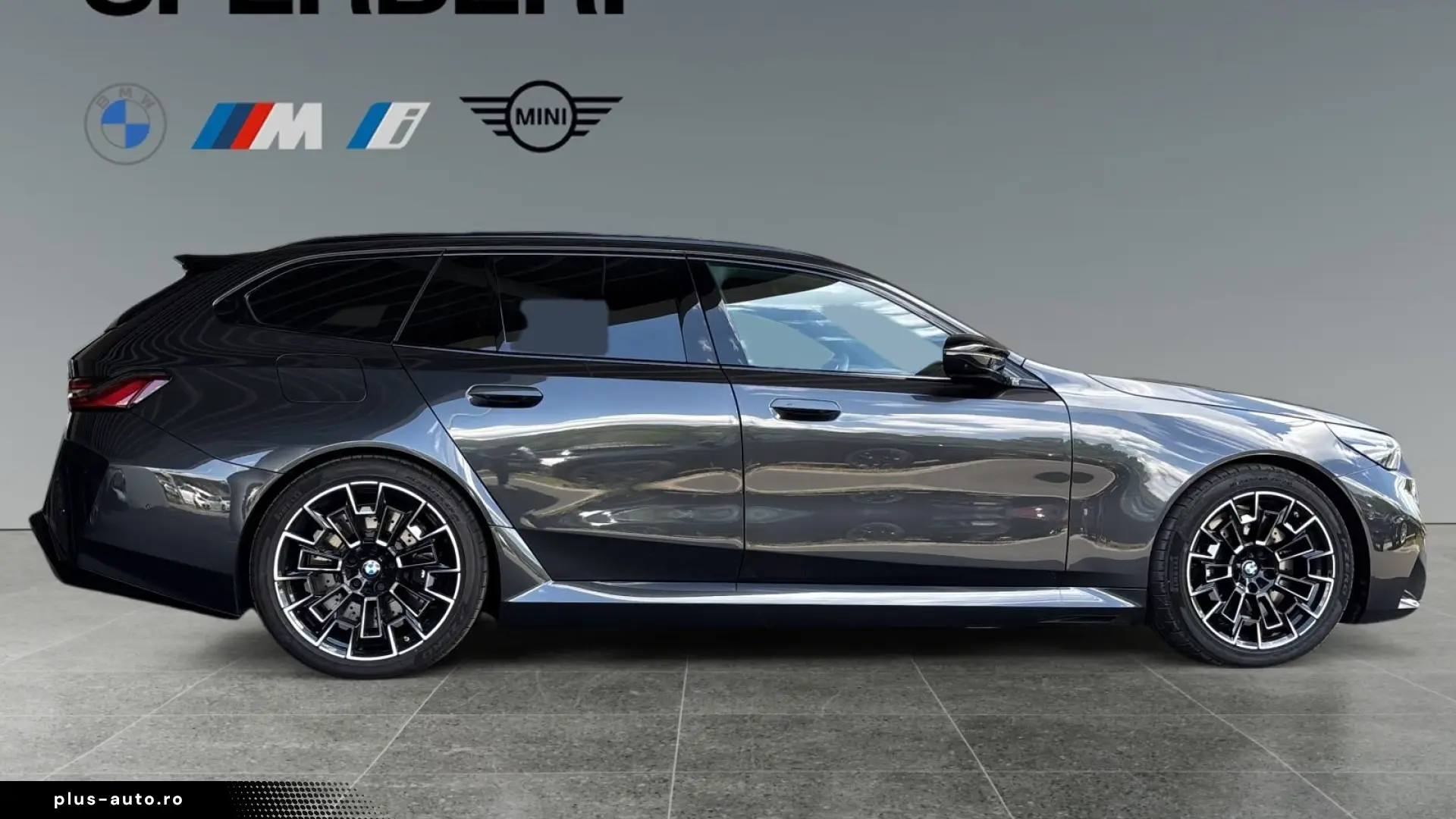BMW M5 Touring AHK Iconic Driving A Plus 360 Kamera
